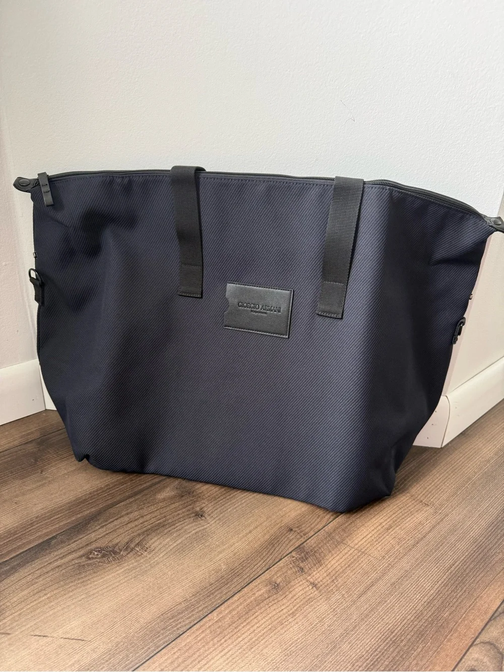 Giorgio Armani Large size dark Navy Travel Duffle Bag weekender bag - new packag